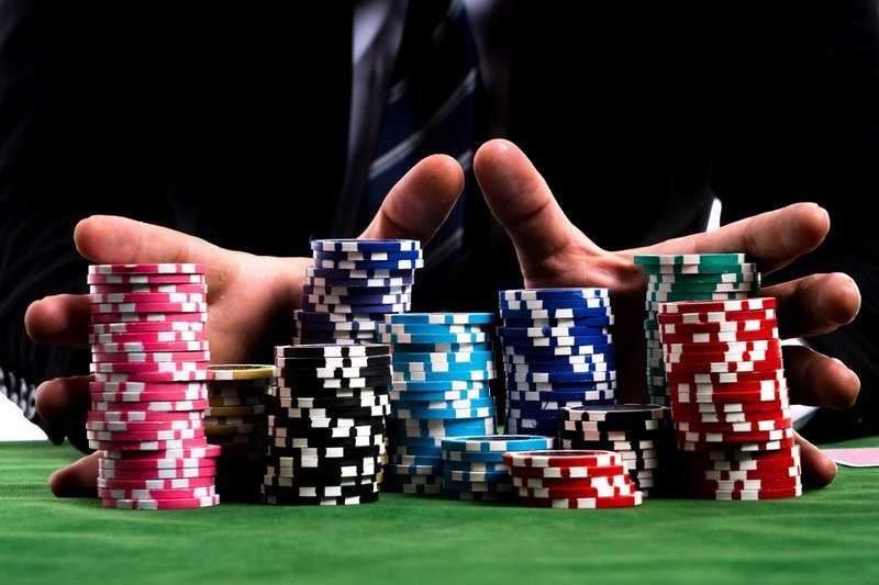 đặt cược có trong game bài